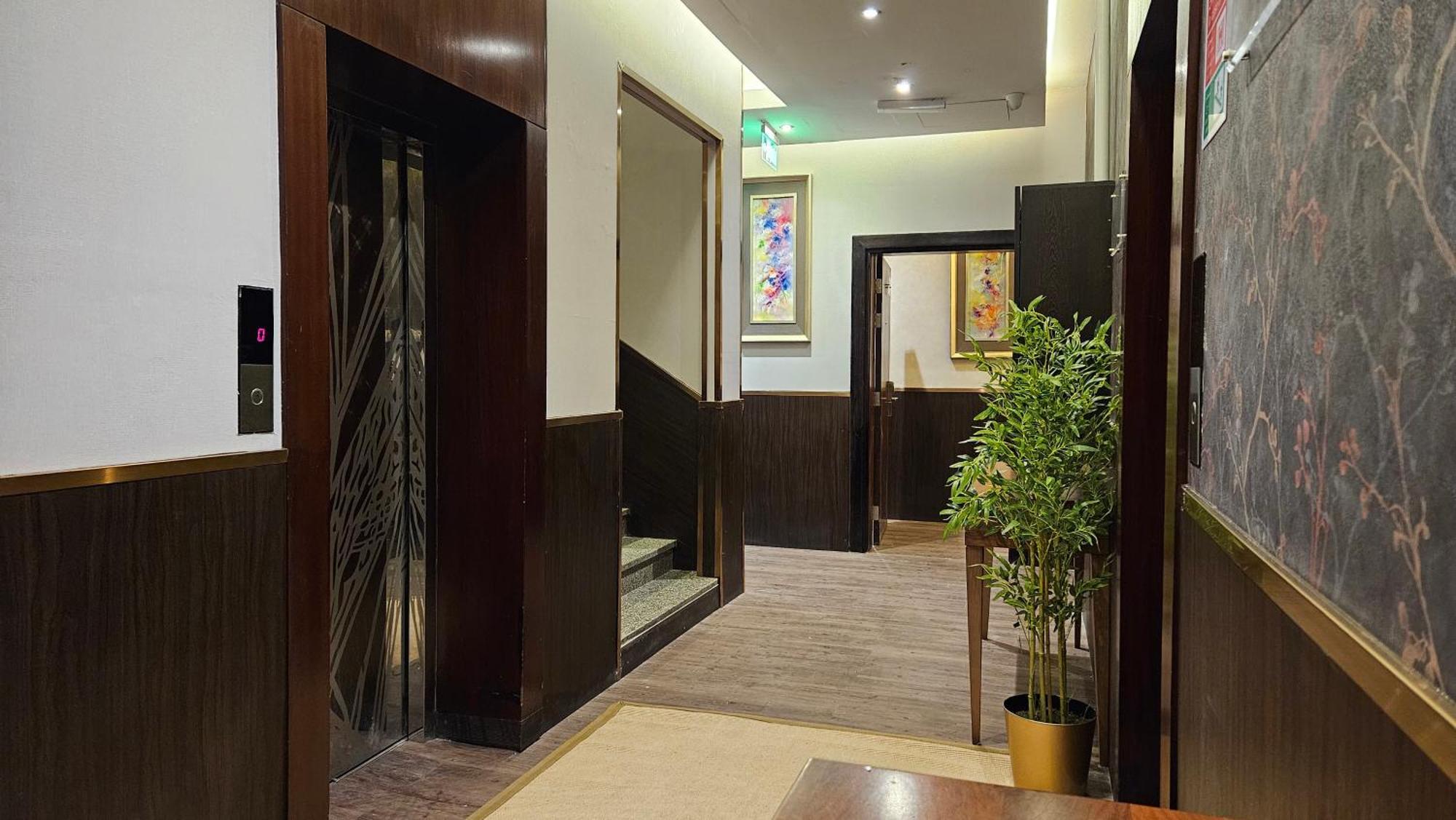 拉哈艾尔巴尔公寓式酒店 吉达 外观 照片